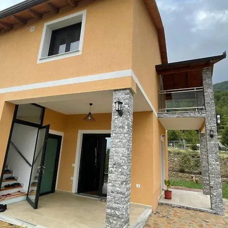 Bujtina Halili Two Bedrooms Gjinar