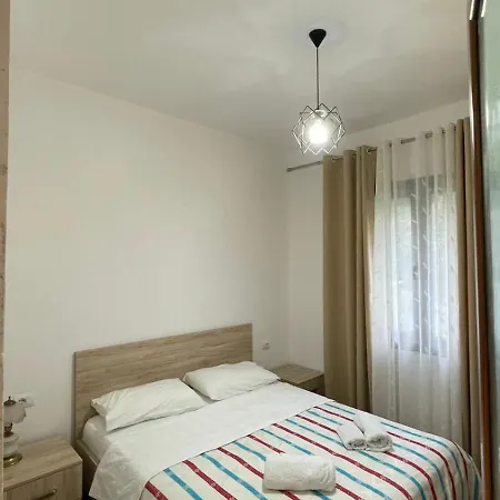 Bujtina Halili Two Bedrooms * Gjinar