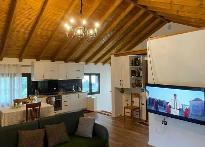 Villa Bujtina Halili Two Bedrooms Gjinar